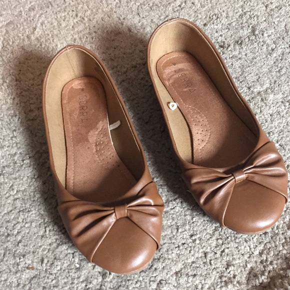 Serra Shoes - Chestnut bow flats